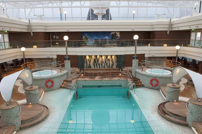 MSC Cruises MSC Magnifica Pool 1.jpg